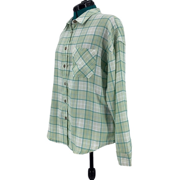 No Boundaries Light Willow Green Plaid Oversize Button Down Flannel Top, Medium - Picture 5 of 16